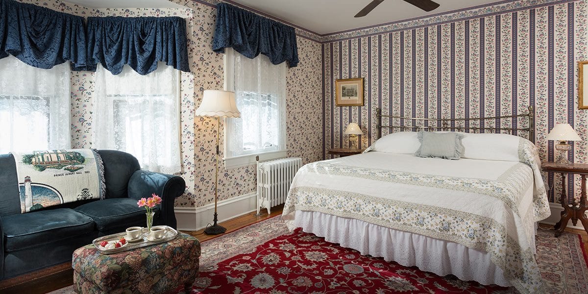 B&B Cape May | Rooms | Queen Victoria Bed & Breakfast